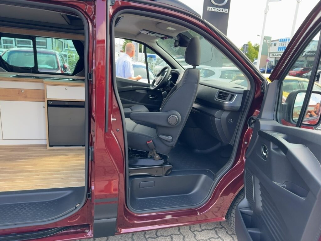 Renault Trafic BS-Camp 3,0t Blue dCi 150 EDC – Bild 8