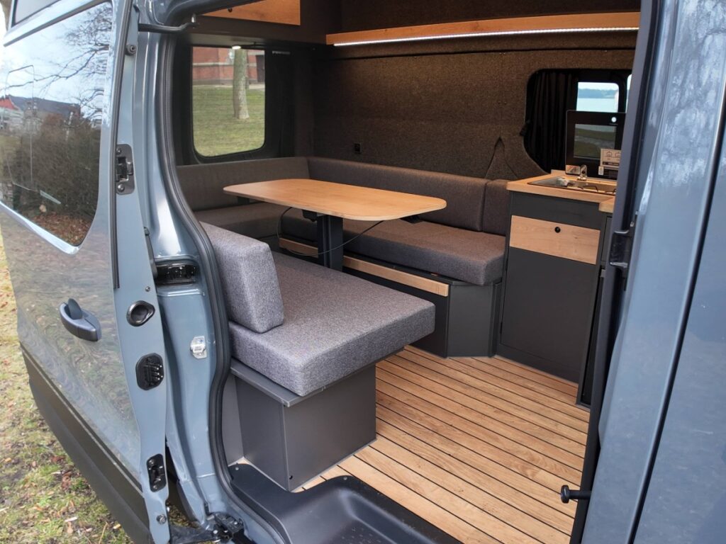 Renault Trafic BS-LOUNGE L2H2 3,0t Blue dCi 170 MY24 – Bild 12